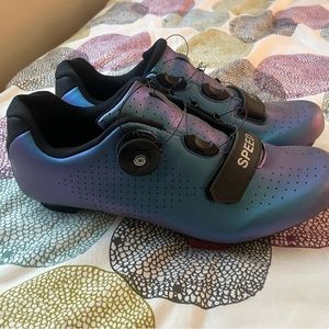 Size 40 Cycling Cleats with Delta Clips